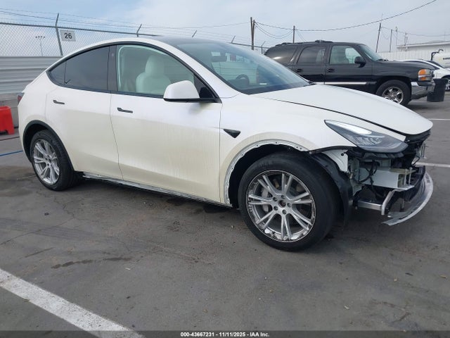 Продаж на аукціоні авто 2021 Tesla Model Y Long Range Dual Motor All-wheel Drive, vin: 5YJYGDEE3MF240404, номер лоту: 43667231