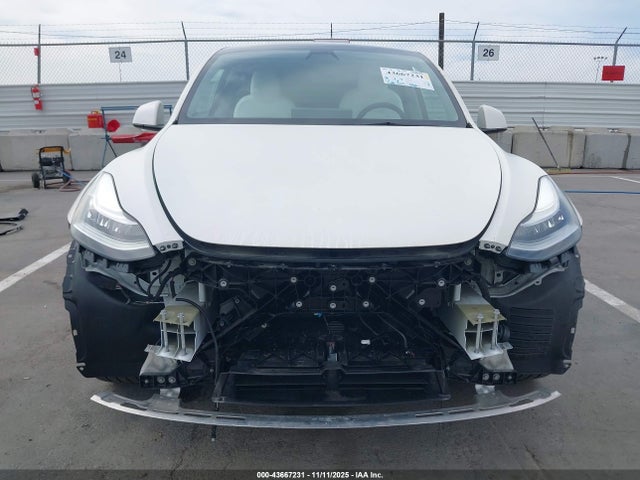 43667231 :رقم المزاد ، 5YJYGDEE3MF240404 vin ، 2021 Tesla Model Y Long Range Dual Motor All-wheel Drive مزاد بيع