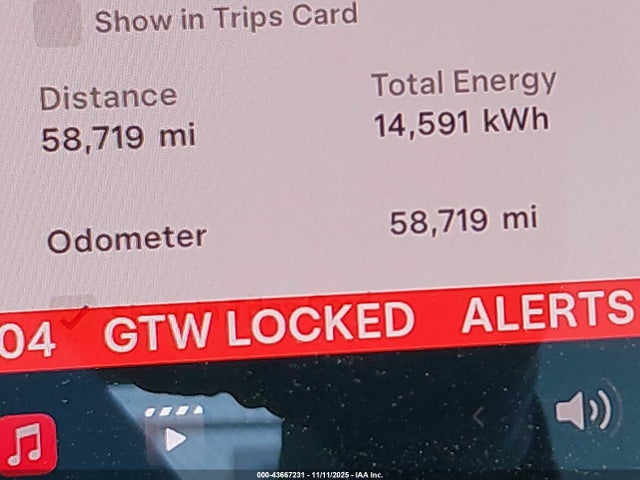 43667231 :رقم المزاد ، 5YJYGDEE3MF240404 vin ، 2021 Tesla Model Y Long Range Dual Motor All-wheel Drive مزاد بيع