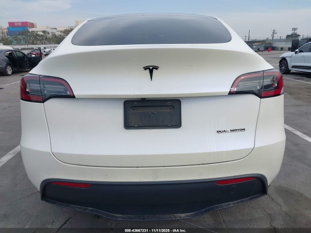 43667231 :رقم المزاد ، 5YJYGDEE3MF240404 vin ، 2021 Tesla Model Y Long Range Dual Motor All-wheel Drive مزاد بيع