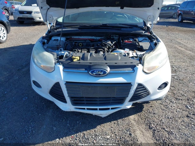43667277 :رقم المزاد ، 1FADP3K2XEL270572 vin ، 2014 Ford Focus Se مزاد بيع