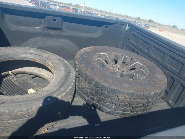 3GCUKREC1JG269964 Chevrolet Silverado 1500 2lt