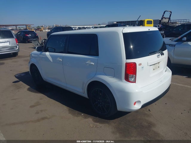 JTLZE4FEXFJ073595 Scion XB