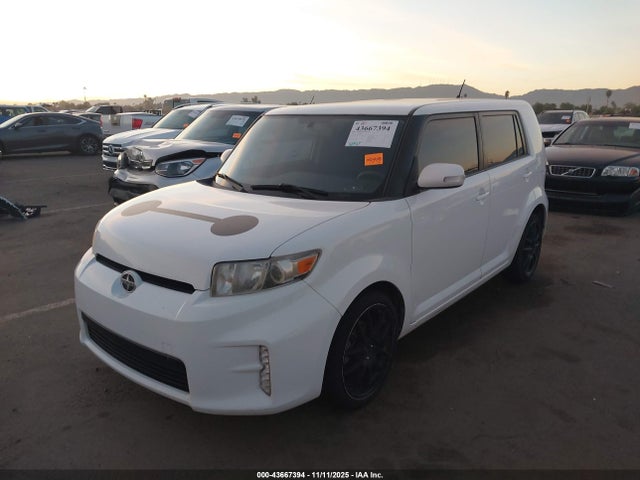 JTLZE4FEXFJ073595 Scion XB