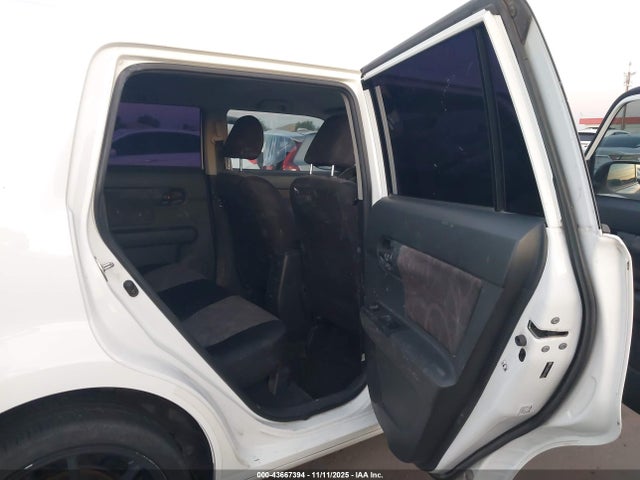 JTLZE4FEXFJ073595 Scion XB