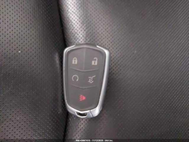 2017 CADILLAC XT5 1GYKNDRS2HZ169766 Photo 10