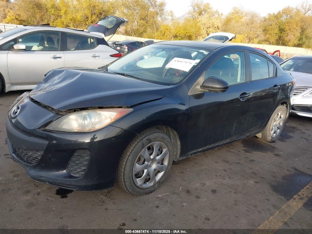 2013 MAZDA MAZDA3 JM1BL1U86D1703978 Photo 1