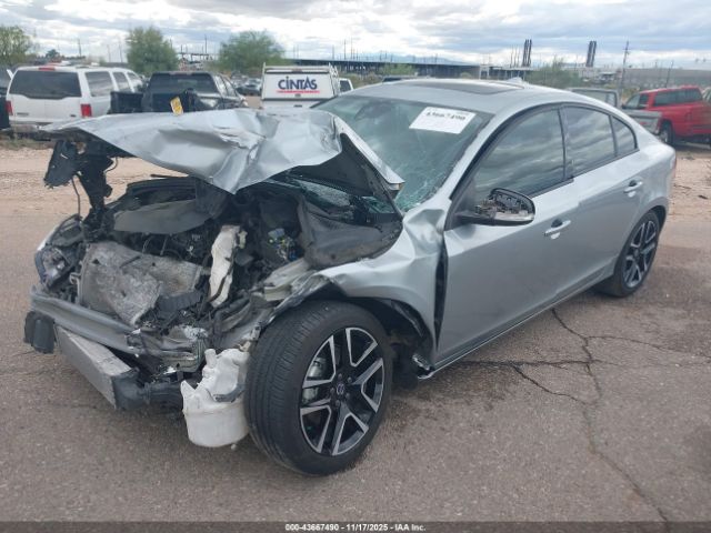 2017 VOLVO S60 YV126MFL5H2421433 Photo 1