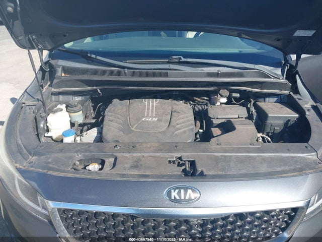 KNDMB5C12G6215643 KIA SEDONA LX