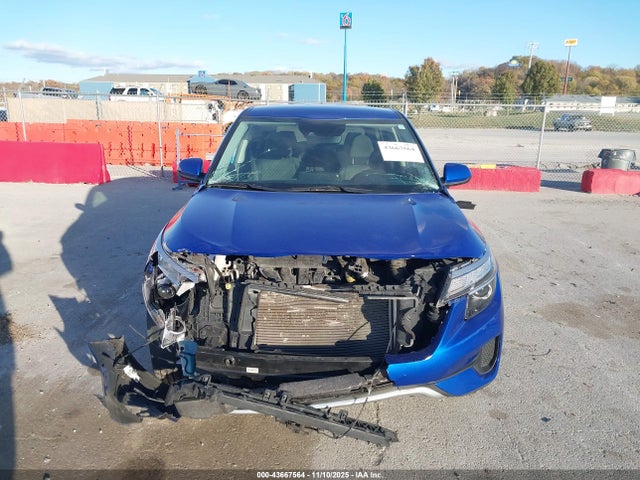 Продажа на аукционе авто 2023 Kia Seltos Lx, vin: KNDEPCAA2P7389977, номер лота: 43667564