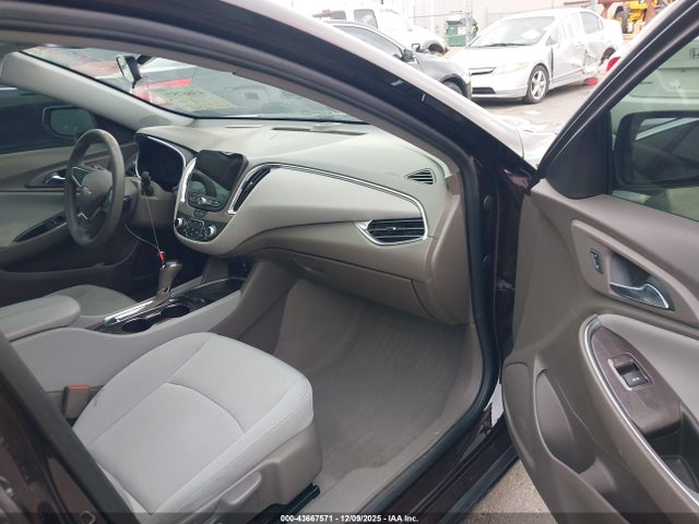 1G1ZD5ST7LF107069 Chevrolet Malibu Fwd Lt