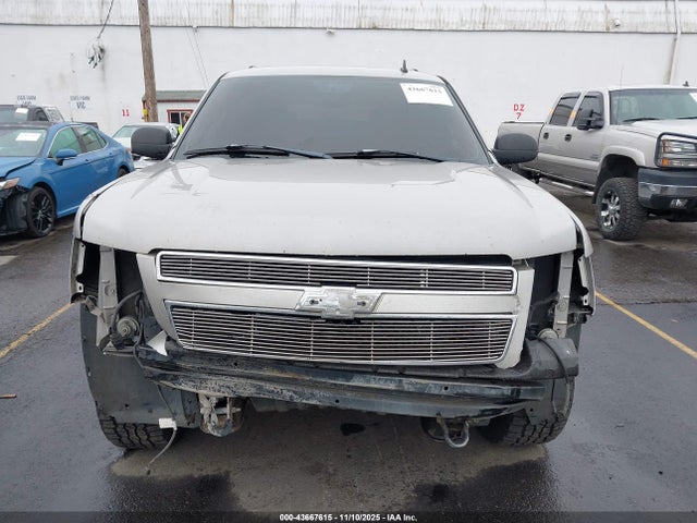 Продажа на аукционе авто 2007 Chevrolet Tahoe Lt, vin: 1GNFK13097J106111, номер лота: 43667615