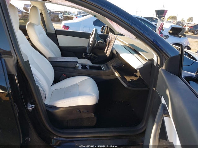 2022 TESLA MODEL Y 7SAYGDEF5NF510438 Photo 4