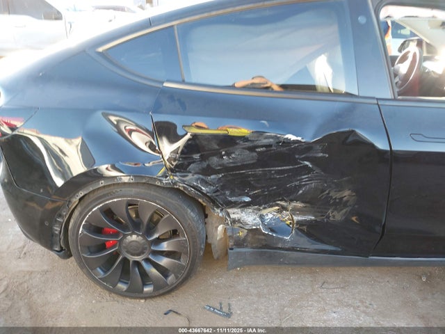 2022 TESLA MODEL Y 7SAYGDEF5NF510438 Photo 5