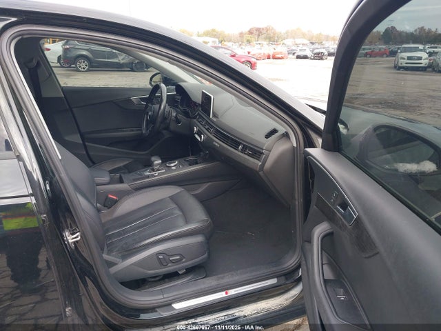 2017 AUDI A4 WAUDNAF45HN048141 Photo 4
