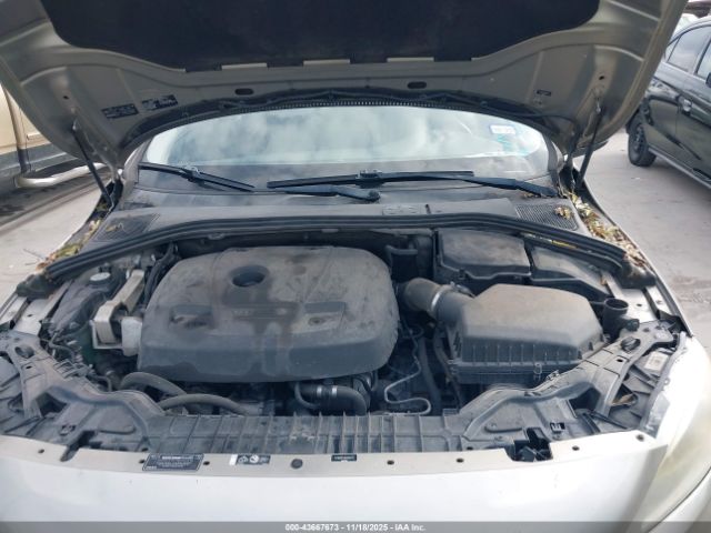 2016 VOLVO S60 YV126MFK3G1394731 Photo 9
