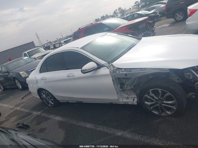 Mercedes-Benz C 300 2016 55SWF4JB6GU156330 Image 14