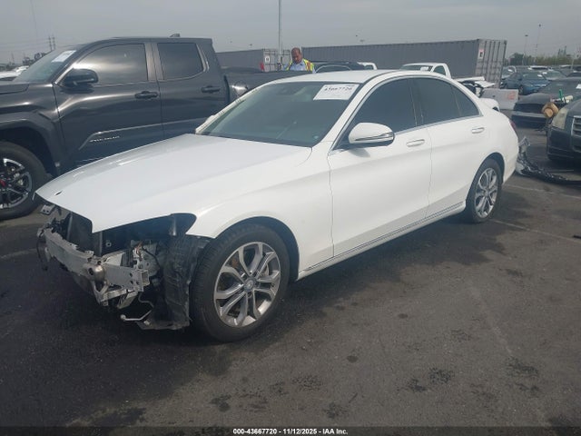 Mercedes-Benz C 300 2016 55SWF4JB6GU156330 Image 2
