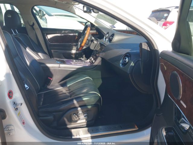 2012 JAGUAR XJ SAJWA1GE7CMV28678 Photo 4