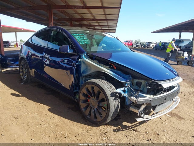2022 TESLA MODEL Y 7SAYGDEF6NF318672 Photo 0