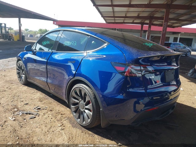 2022 TESLA MODEL Y 7SAYGDEF6NF318672 Photo 2