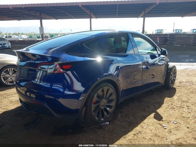 2022 TESLA MODEL Y 7SAYGDEF6NF318672 Photo 3