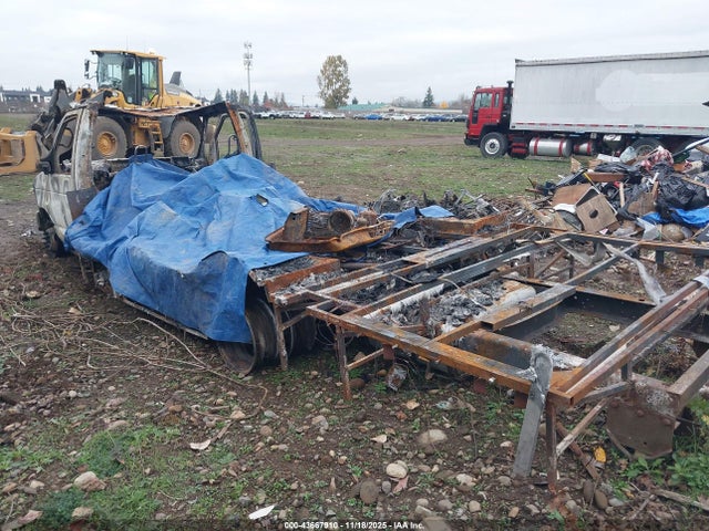 Ford E-350 Cutaway 2023 1FDWE3FN5PDD36662 Image 3
