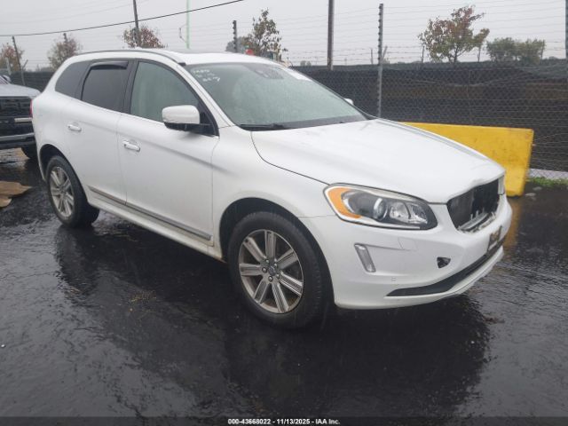 2016 VOLVO XC60 YV449MRM1G2894896