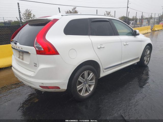 2016 VOLVO XC60 YV449MRM1G2894896 Photo 3