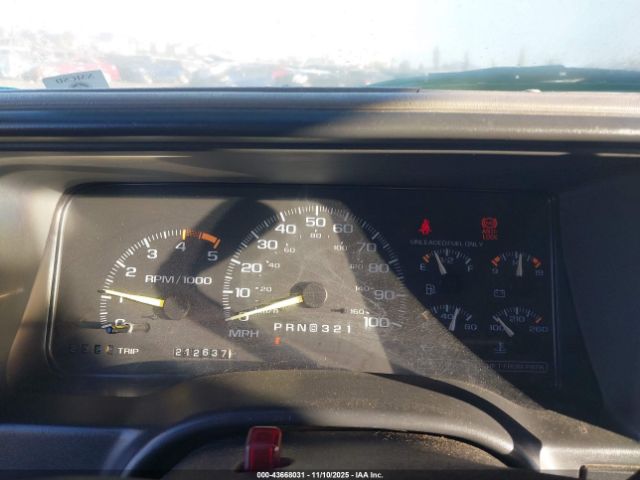 1995 CHEVROLET SUBURBAN 1GNFK16K1SJ454796 Photo 6