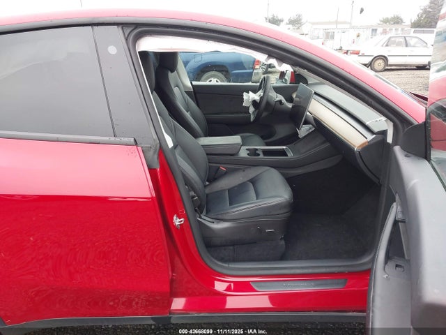 2022 TESLA MODEL Y 7SAYGDEE3NF461831 Photo 4