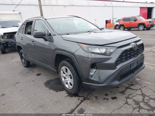 2019 TOYOTA RAV4 2T3F1RFV8KW047385