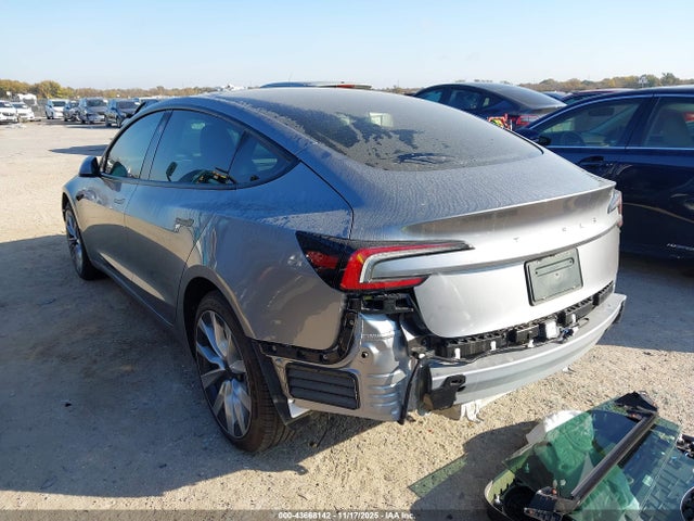 2025 TESLA MODEL 3 5YJ3E1EA6SF997953 Photo 2