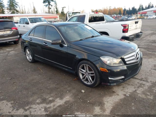 2013 MERCEDES-BENZ C 250 WDDGF4HB8DR293955