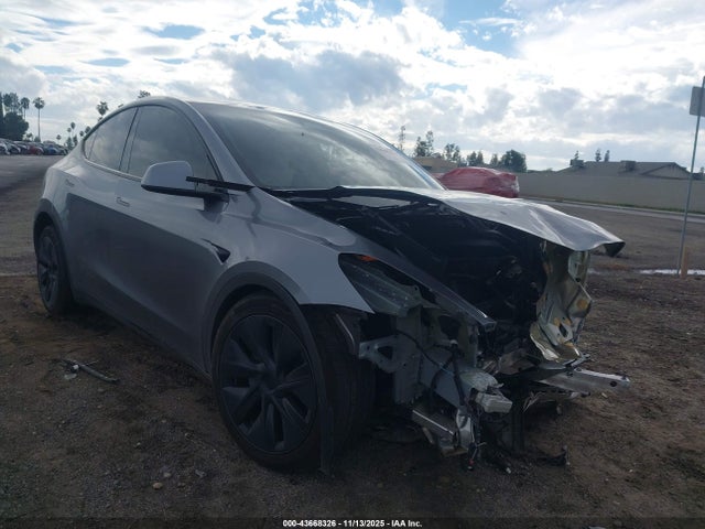 2025 TESLA MODEL Y 7SAYGDEE0SF297224 Photo 0