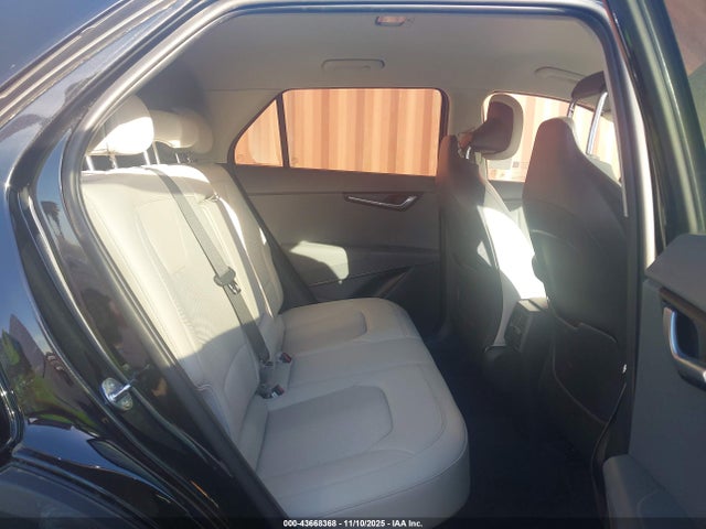 KNDCR3LE1R5171819 KIA NIRO EX