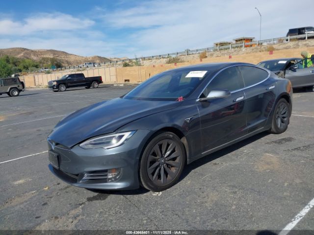 2018 TESLA MODEL S 5YJSA1E23JF235999 Photo 1
