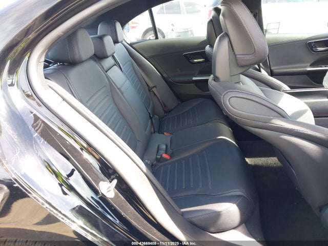 W1KAF4GB8PR104006 Mercedes-Benz C 300 Sedan