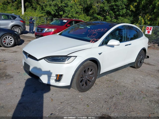 2018 TESLA MODEL X 5YJXCBE21JF142694 Photo 1