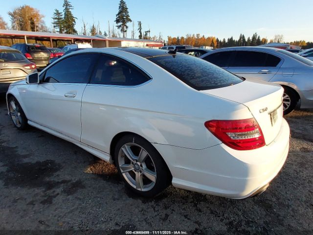 2015 MERCEDES-BENZ C 250 WDDGJ4HB6FG367998 Photo 2
