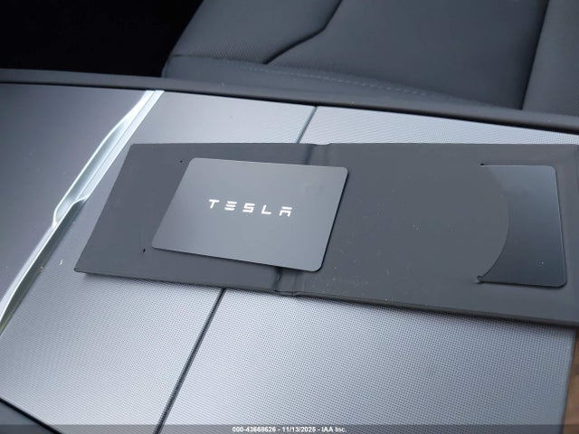 2026 TESLA MODEL Y 7SAYGDEE3TA472595 Photo 10