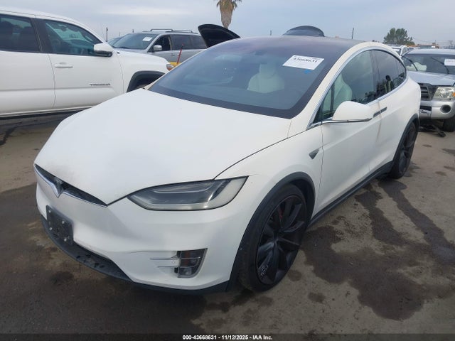 43668631 :رقم المزاد ، 5YJXCAE43GF001453 vin ، 2016 Tesla Model X 60d/p100d/p90d مزاد بيع