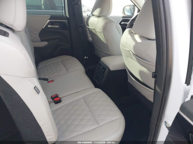 2023 MITSUBISHI OUTLANDER JA4J3VA86PZ018208 Photo 7