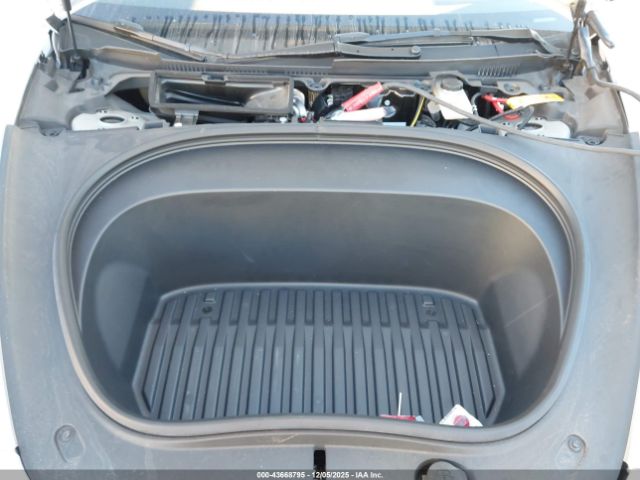 2024 TESLA MODEL 3 5YJ3E1EA6RF868430 Photo 9