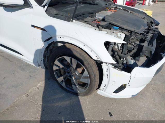 2021 AUDI E-TRON WA1LAAGE9MB024822 Photo 5