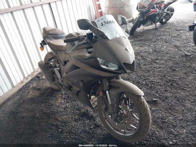 2021 YAMAHA YZFR3 MH3RH18Y6MK008003