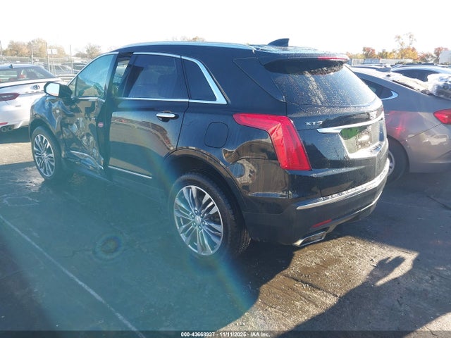 2019 CADILLAC XT5 1GYKNCRS1KZ237623 Photo 2