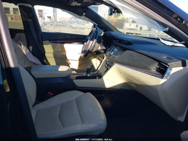 2019 CADILLAC XT5 1GYKNCRS1KZ237623 Photo 4