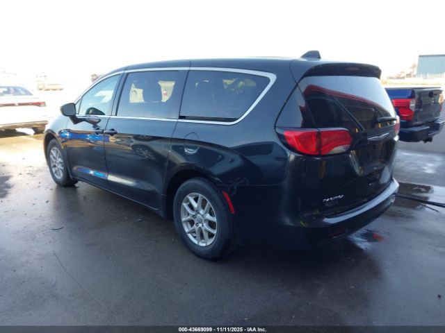 2017 CHRYSLER PACIFICA 2C4RC1DG0HR771216 Photo 2