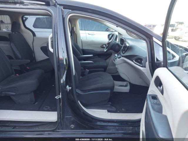 2017 CHRYSLER PACIFICA 2C4RC1DG0HR771216 Photo 4